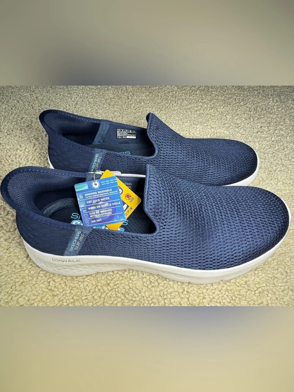 Skechers women hands